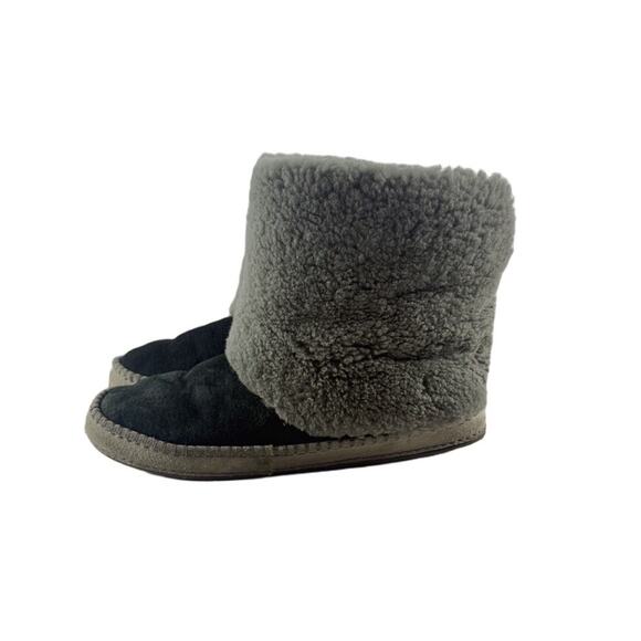 UGG “Kestrel” (10/41) Black Suede w/ Gray Shearling Boots Booties Winter Warmth - Picture 3 of 8